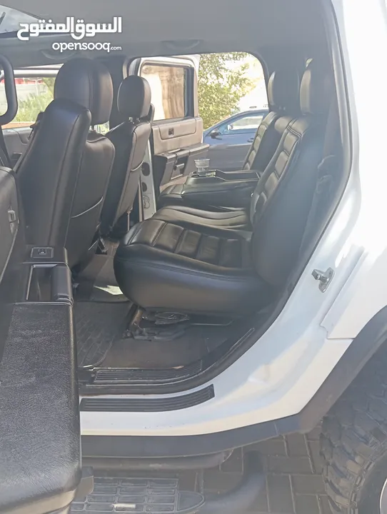 سيارة Hummer لإيجار الاعراس شامل السائق والزينة