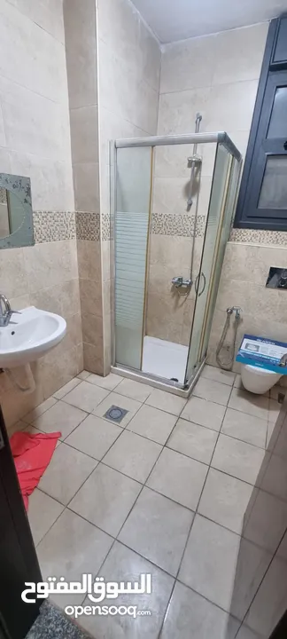 شقة غير مفروشة للإيجار في الريحان