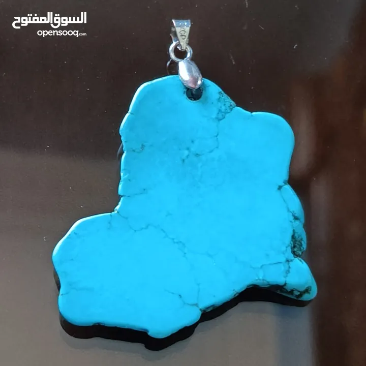 تعليقة مع حجر كريم فيروز طبيعي