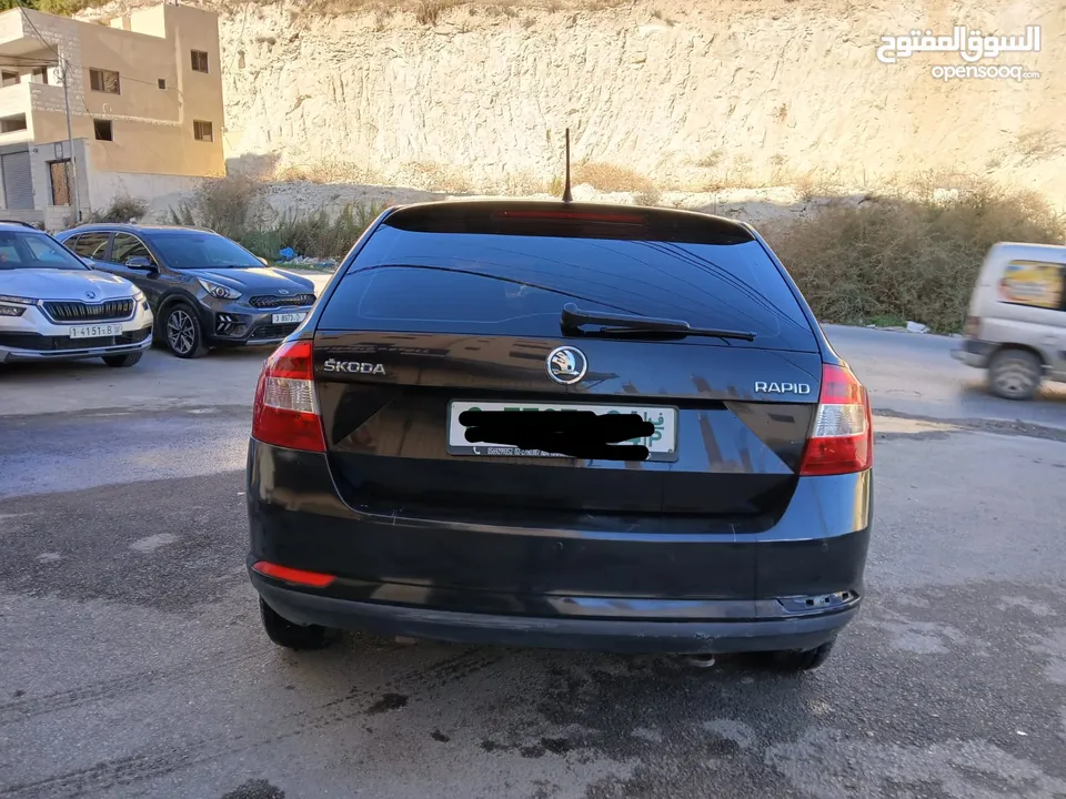رابيد سبيس باك  2014  فحص ممتاز  اتومات 1.6 تيربو ديزل