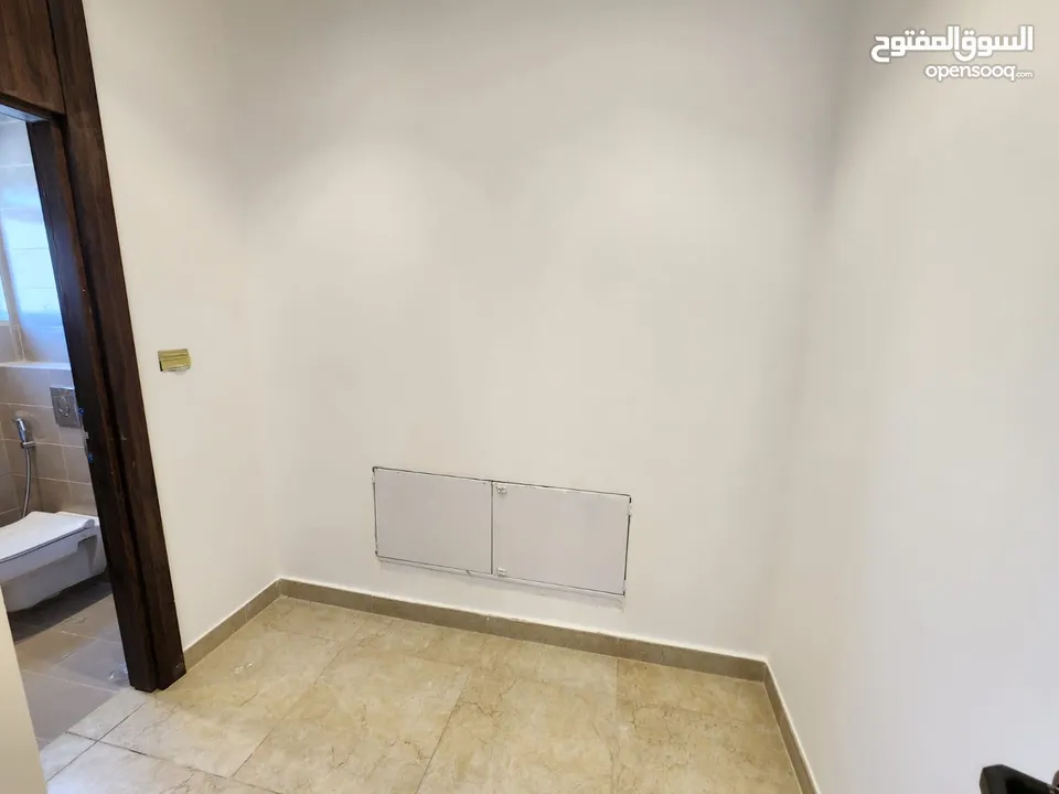 روف للبيع في عبدون  ref : 14328