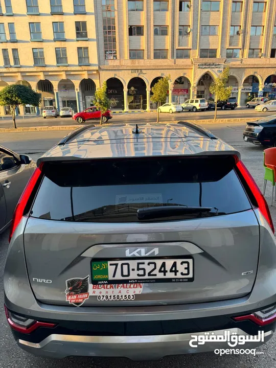 كيا نيرو 2025 Kia niro للإيجار ب افضل الأسعار مكتب الصقر الأسود لتأجير السيارات.