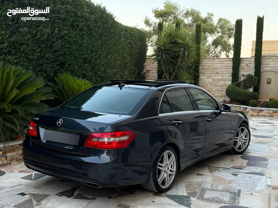 مرسيدس e200 2013 فل كامل بحالة الوكالة للبيع