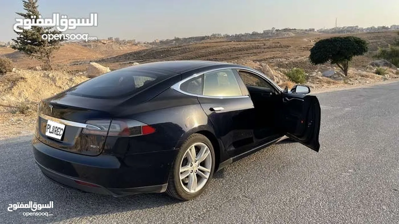 Tesla 70D 2015تسلا 2015 للبيع