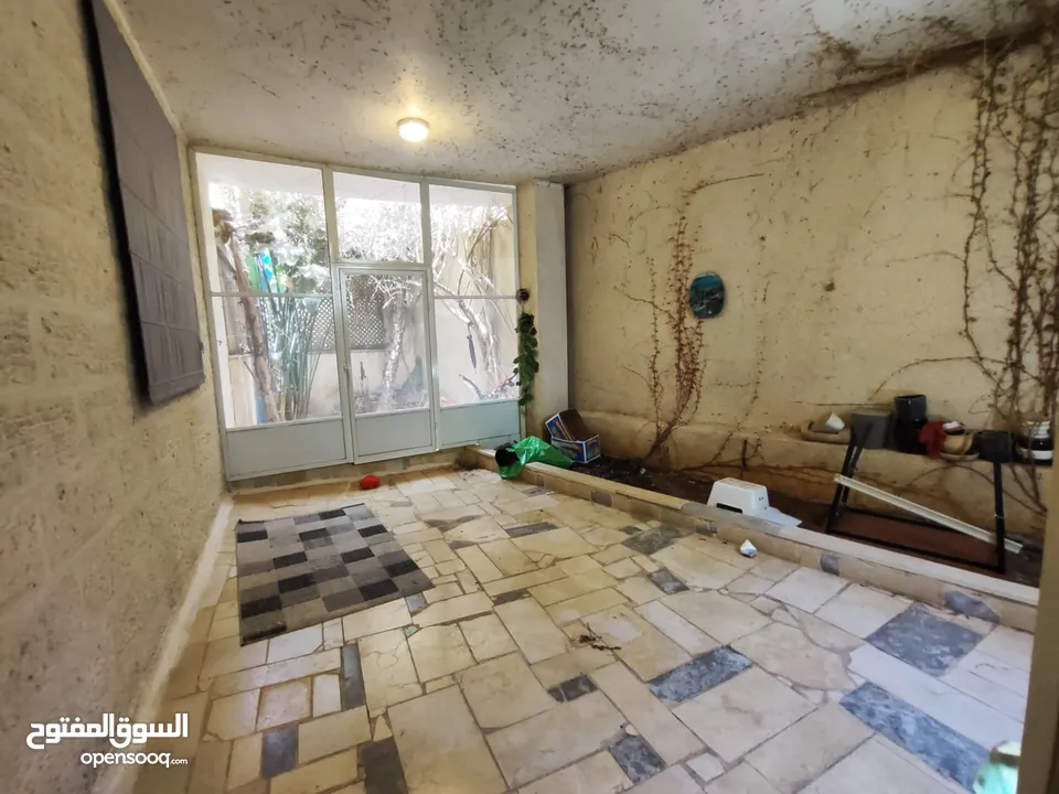 فرصة سكنية مميزة لعشاق المساحات الواسعة والهدوء- الموقع: الطيرة – خلف الريف