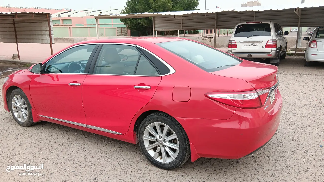 Toyota Camry GLX Model 2017.