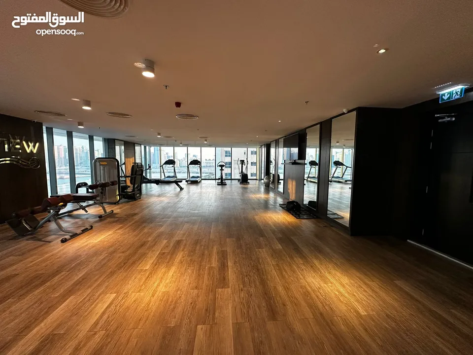 للايجار شقه راقيه مفروشه مع الكهرباء والانترنت فتح إلكتروني برج جديد  في الحوره وتشمل جميع الخدمات