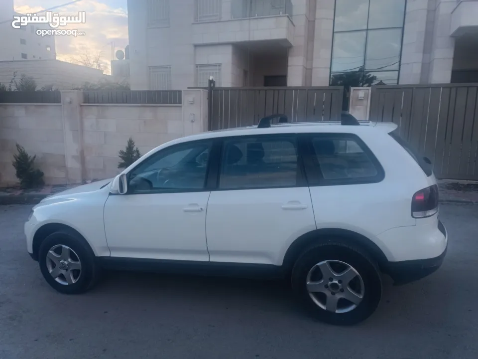 فولكس فاجن طوارق 2008