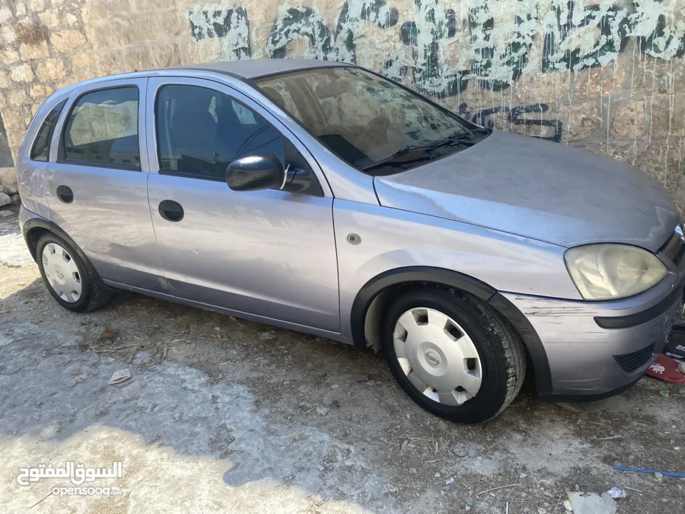 اول كورسا 2005 للبيع