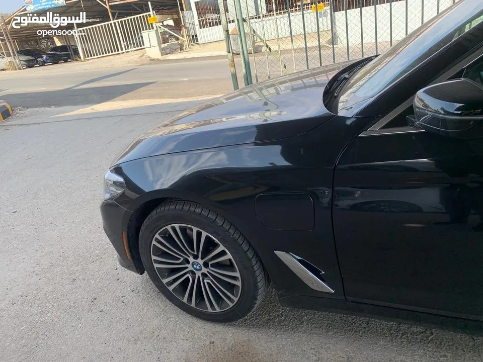 2019 BMW 5 Series, 530E Iperformance