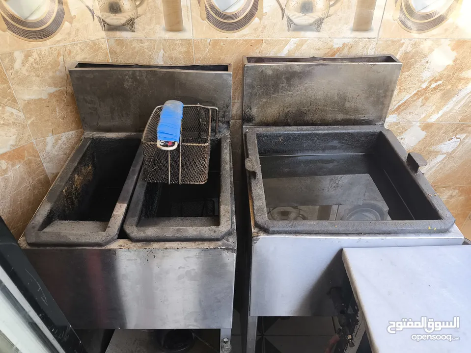 عدة مطعم كامله للبيع