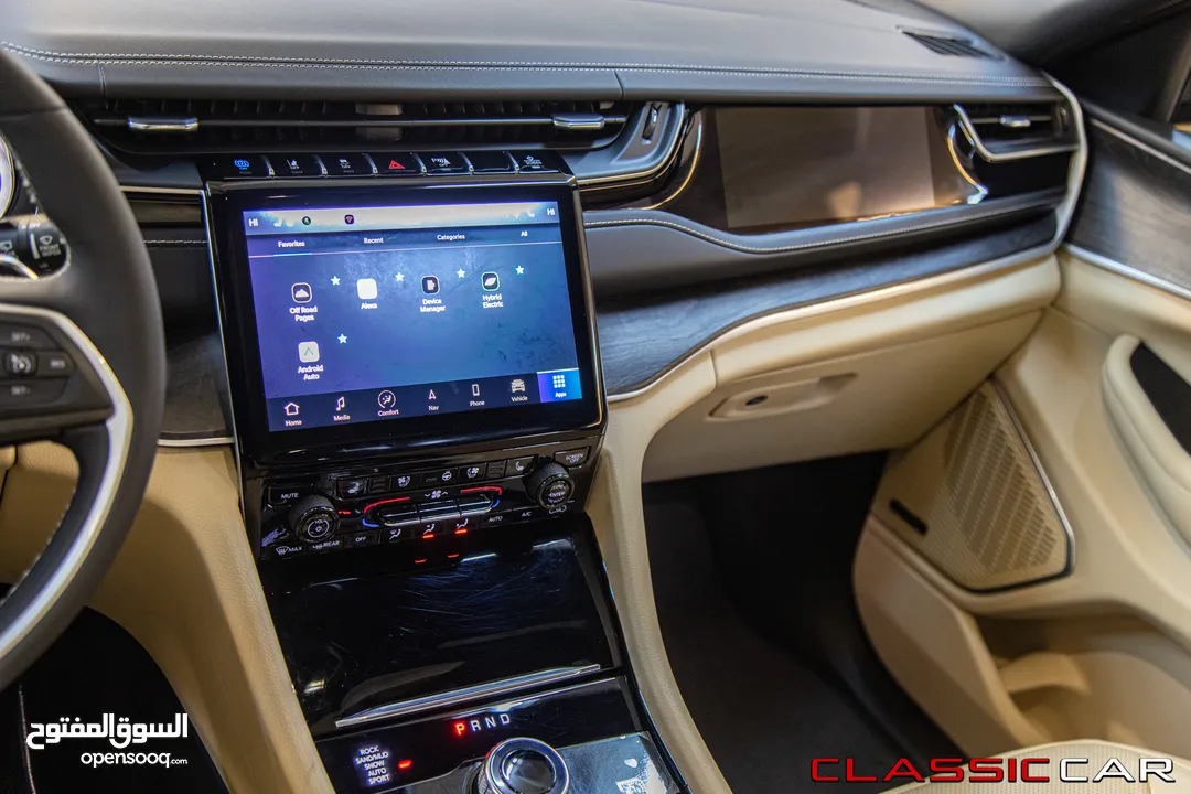 Jeep Grand Cherokee 2022 Limited Plug in hybrid 4xe  السيارة بحالة ممتازة جدا و قطعت مسافة 5000 كيلو