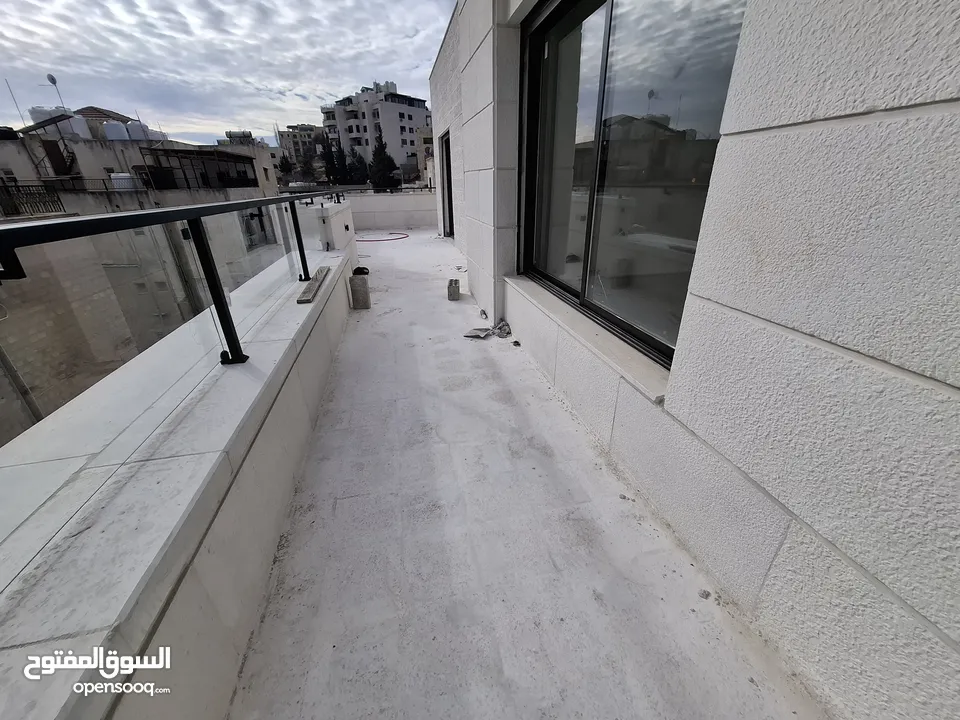 شقة غير مفروشة للإيجار ( Property 41086 ) سنوي فقط