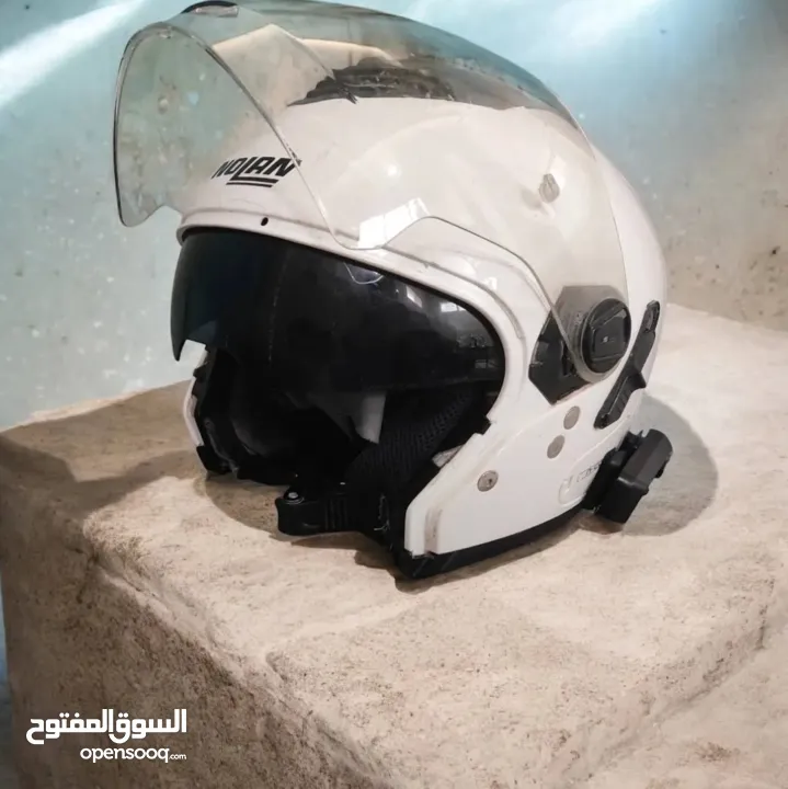 خوذة بوضعية ممتاز  نمرة m سعرها بسوق من 400,500