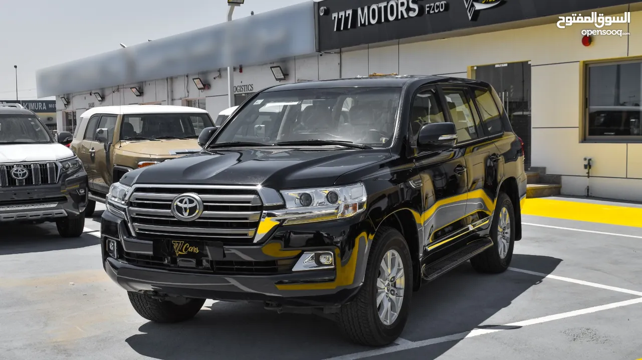 TOYOTA LAND CRUISER VXR  5.7L V8  2021  GCC