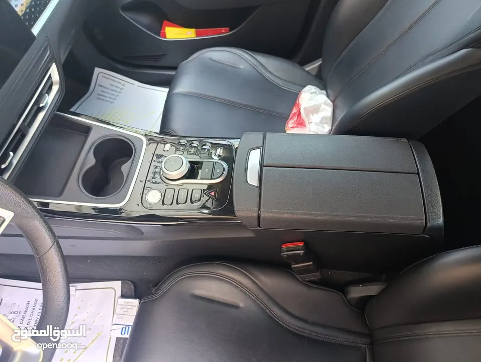 BYD QIN PLUS 2022  لون أبيض لؤلؤي مستعمل بحال الوكالة
