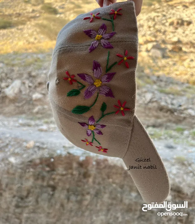 كابات مطرزه ) hand embroidered cap