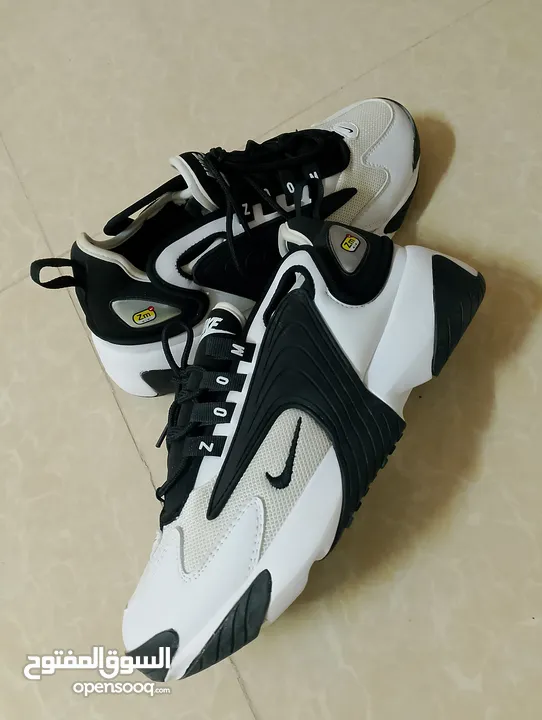 حذاء NIKE ZO AIR اصلي وارد اروبي وكاله لساته جديد غير مستخدم