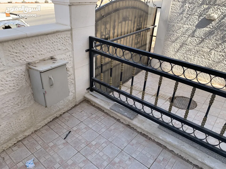 شبه فيلا للإيجار في ماركا الشمالية