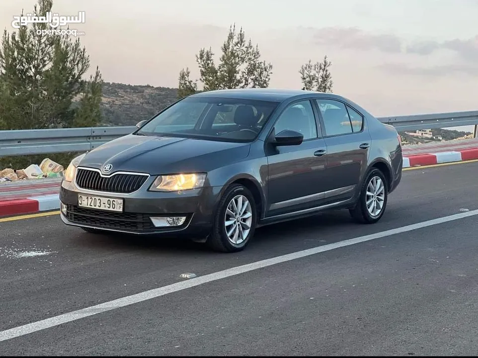 سكودى اوكتافيا 2016  ماطور 2000ديزل اوتمات فحص نضيف عداد اصلي 130