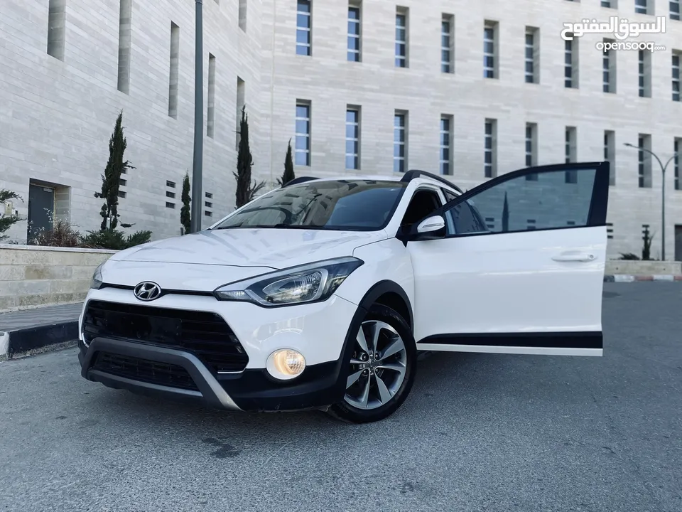 ميني جيب مميز من هيونداي i20 Active للبيع