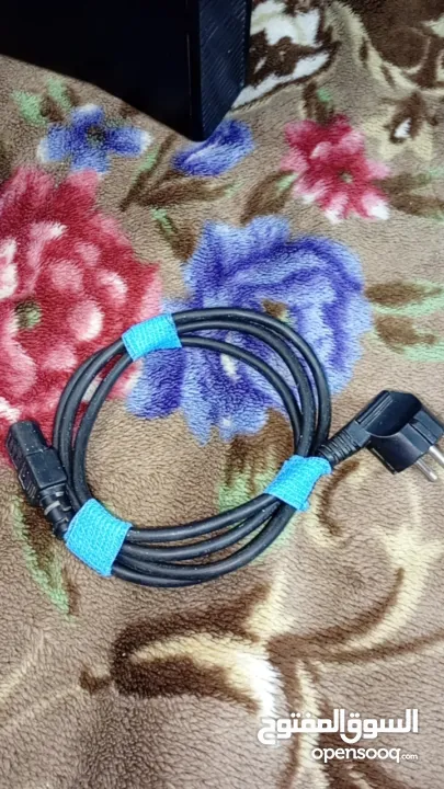 اكس بوكس 360 عليه فوق ال 165لعبه مستعمل بس نضيف السعر نااااار بس علا 300 شيكل المكان دورا الخليل