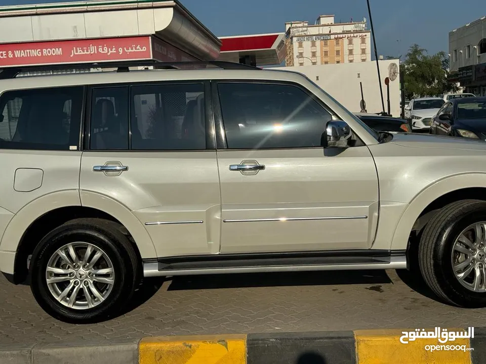 Suv pajero 2020 nissan patrol 2021 prado 2022 Available for rent