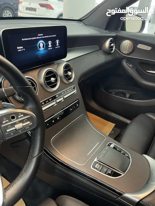 مرسيدس glc300e //AMG فل اضافات وارد الماني فحص نخب سعر مميز