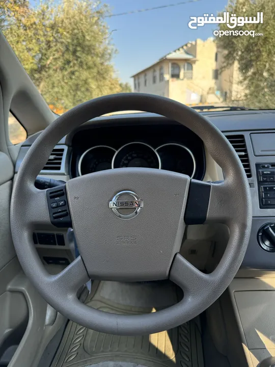 نيسان تيدا Nissan TIIDA 2008 هاتشباغ لون احمر مميز محرك 1600 للبيع