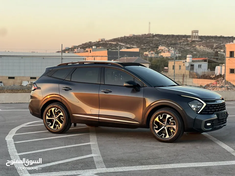 كايا سبورتاج  2022 فل الفل فتحة سقف  2x4 ///240Hp بنزين + كهرباء  ( Haybrid) 1600cc