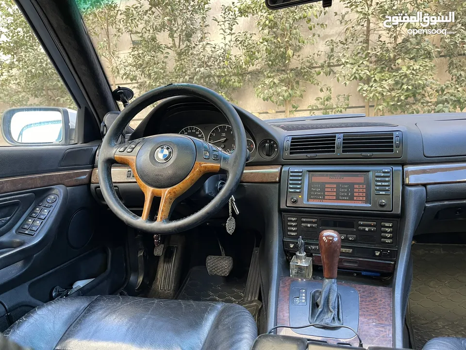 Bmw 740 model 2001