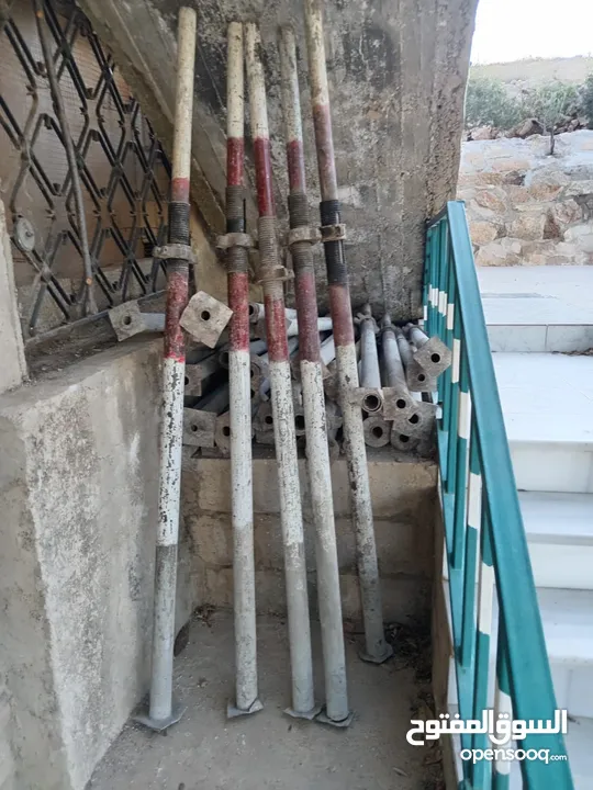 جاكات مستعمل شبة جديد للبيع
