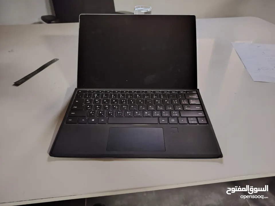 Microsoft Surface Pro (5th Gen) i7