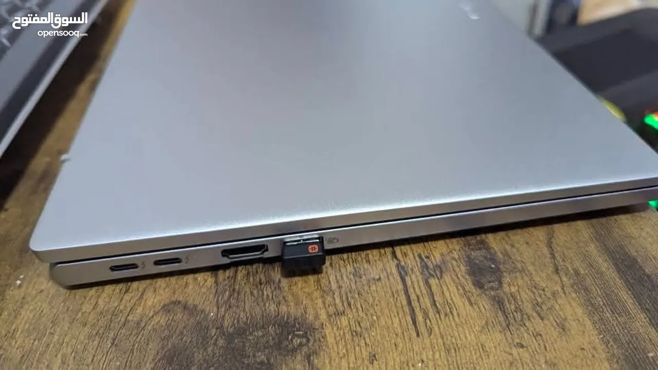 Acer Swift GO 14 مستعمل بوضع الجديد، استخدام أيام فقط، شاشة لمس OLED ويدعم البصمة