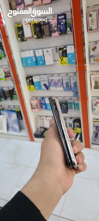 عرض خااص : iPhone X 64gb لون أسود هواتف نظيفة جدا بأقل سعر من دكتور فون