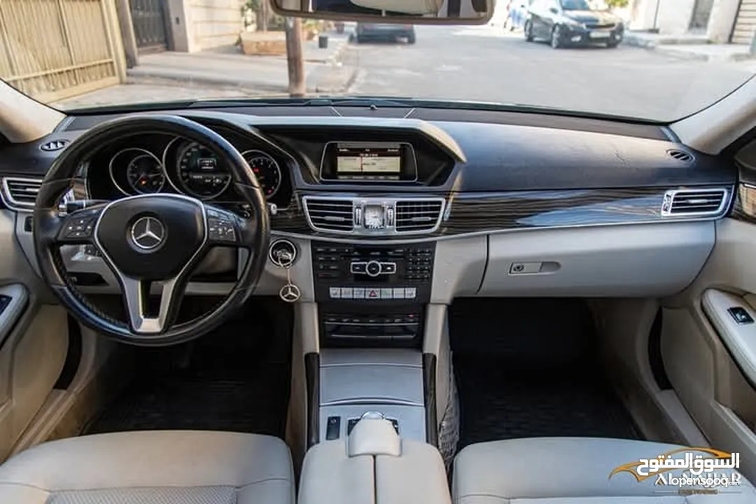 Mercedes E200 Avantgarde Amg kit 2015  السيارة وارد و بحالة الوكالة