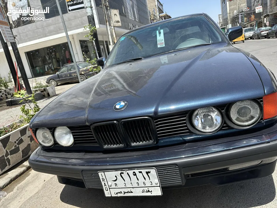 BMW  735 نظيفة  للبيع