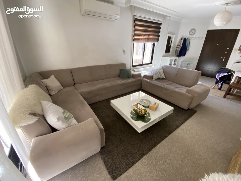 Living room couch طقم كنب كورنر
