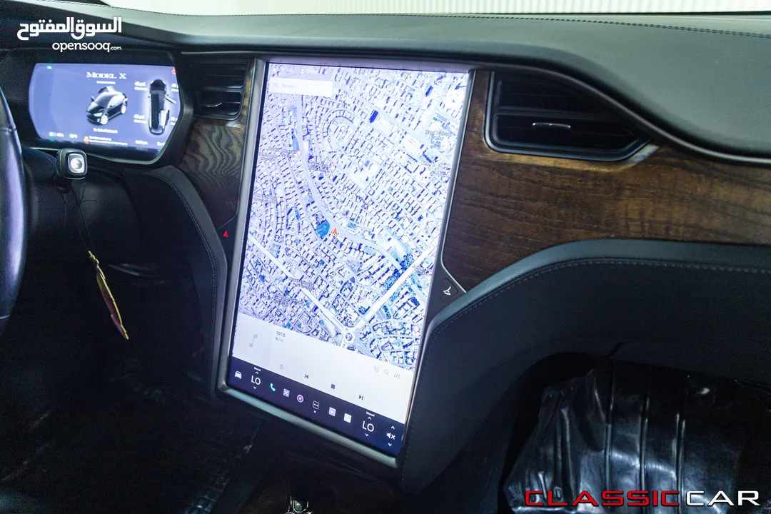Tesla Model X Standard Range  2019   السيارة بحالة ممتازة جدا و قطعت مسافة 51,000 كيلو متر فقط