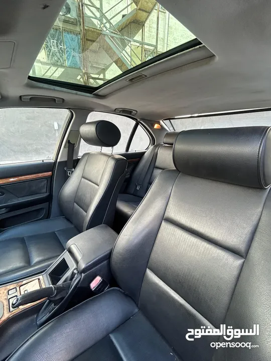 BMW 5201 موديل 2002