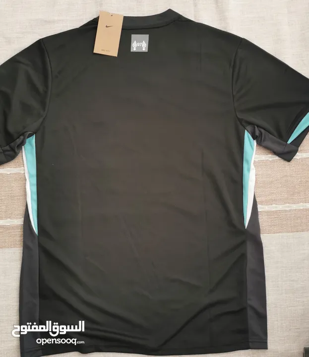 طقم ليفربول الموسم الحالي Nike الاصلي