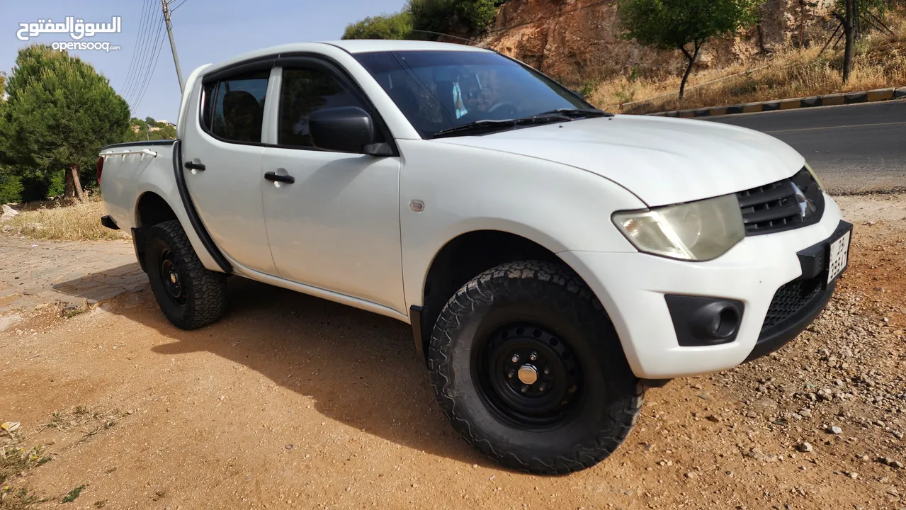 ميتسوبيشي L200 2015