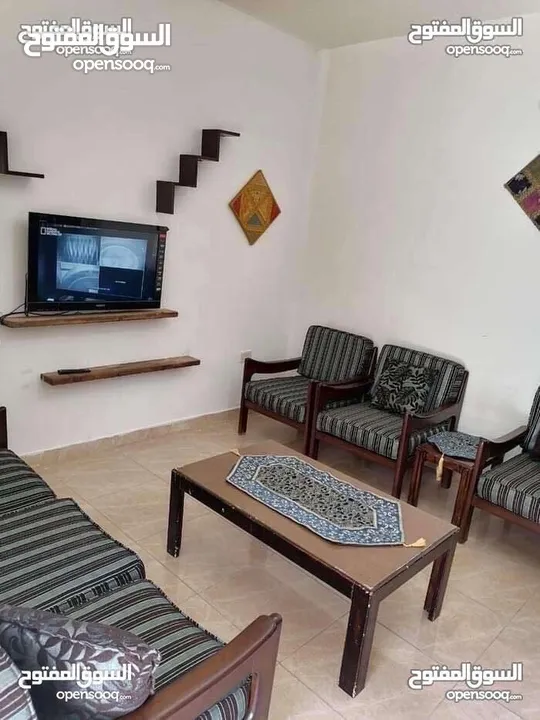 شقة مفروشة للايجار البيادر شارع عبد الرزاق طابق تسوية مساحة 90م