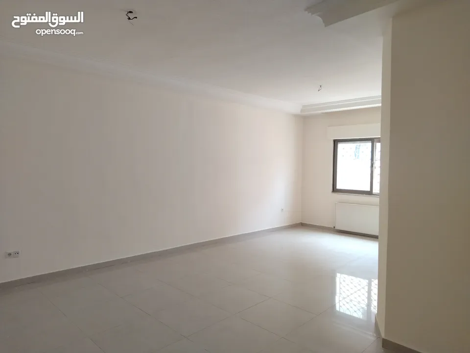 الرابية شقة لقطة للبيع قرب إشارة السفارة الصينية طابق ثاني