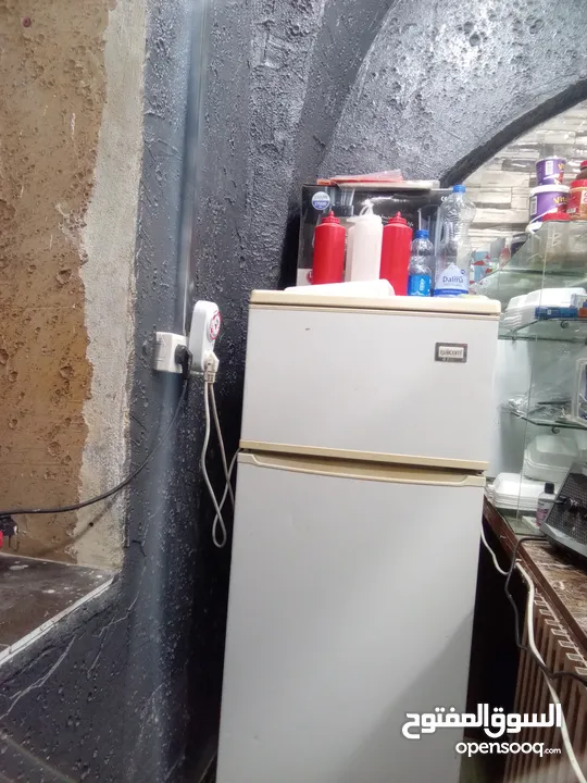عدة كيوسك للبيع حلويات و مشروبات ومعجنات