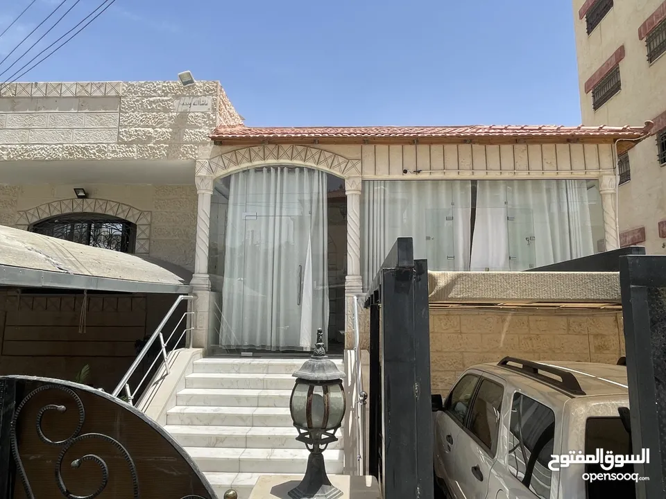 بيت للبيع (من المالك مباشرة) مع اربع شقق تسوية طابقين