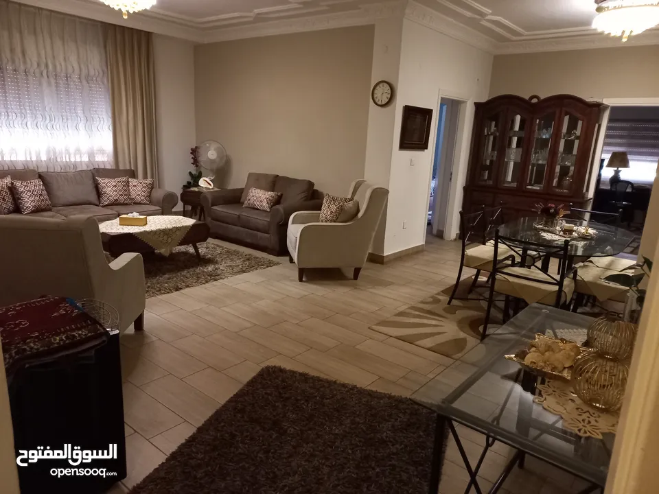 شقة للبيع وللاستثمار البيادر حي الرونق قرب النادي الاهلي ومدارس الشوف