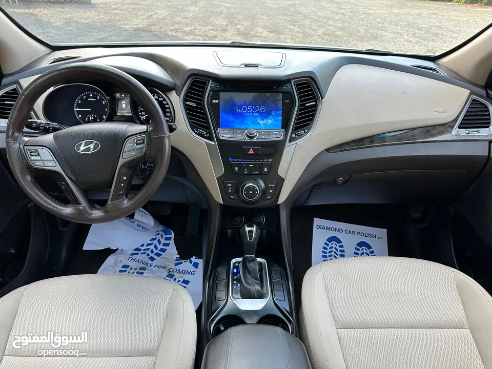 HYUNDAI SANTA FE 2018 GCC // FULL OPTIONS // AWD // ACCIDENTS FREE