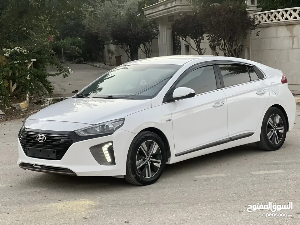 ايونيك هايبرد كرتووونه