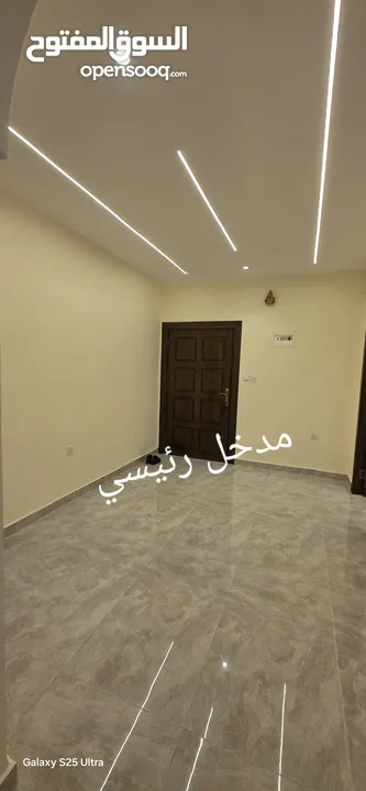 شقه فاخره للبيع الجاردنز